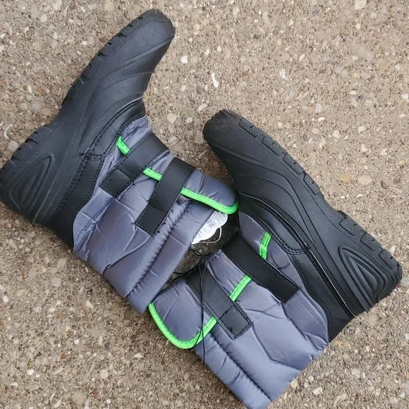 Wonder Nation Snow Boots Black Grey Big Kid Youth 5 Lined Skid Resistant - Picture 6 of 8